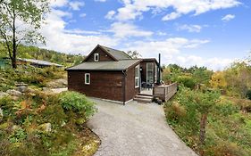 Charming House Located By The Fjord With The Pultpitrock Within Short Distance