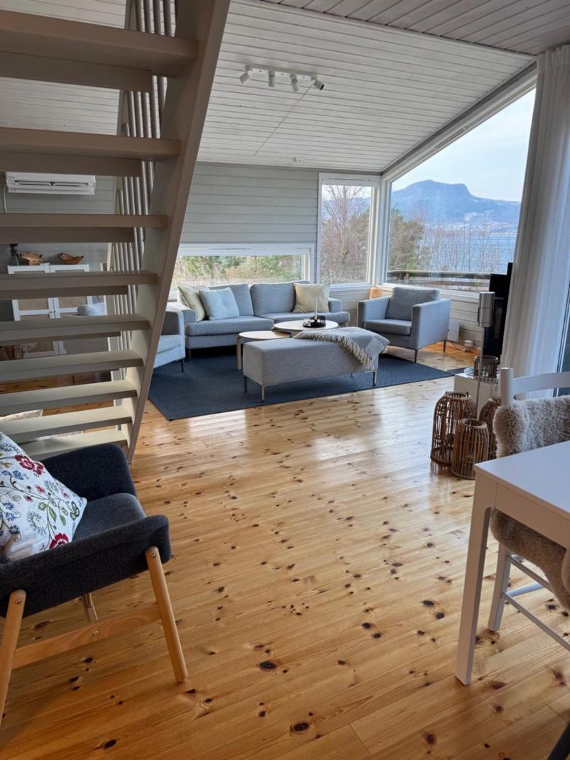 Villa Charming House Located By The Fjord With The Pultpitrock Within Short Distance Jørpeland Exterior foto