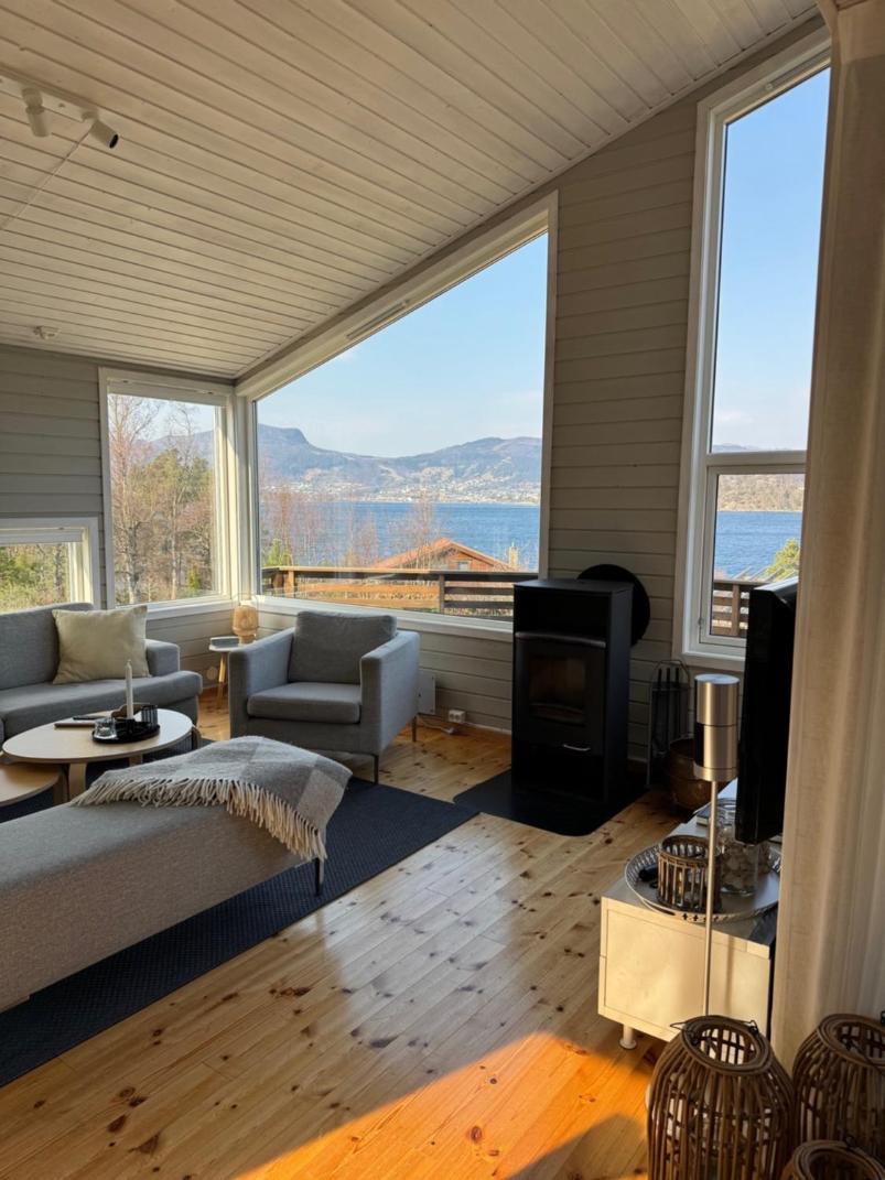 Villa Charming House Located By The Fjord With The Pultpitrock Within Short Distance Jørpeland Exterior foto
